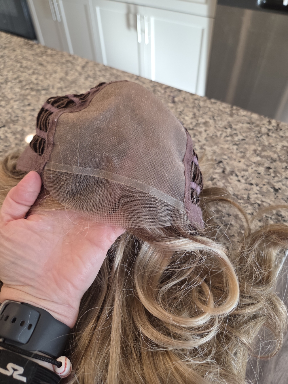 Jon Reanau Light Blonde Lace Front Wig. - Picture 8 of 16